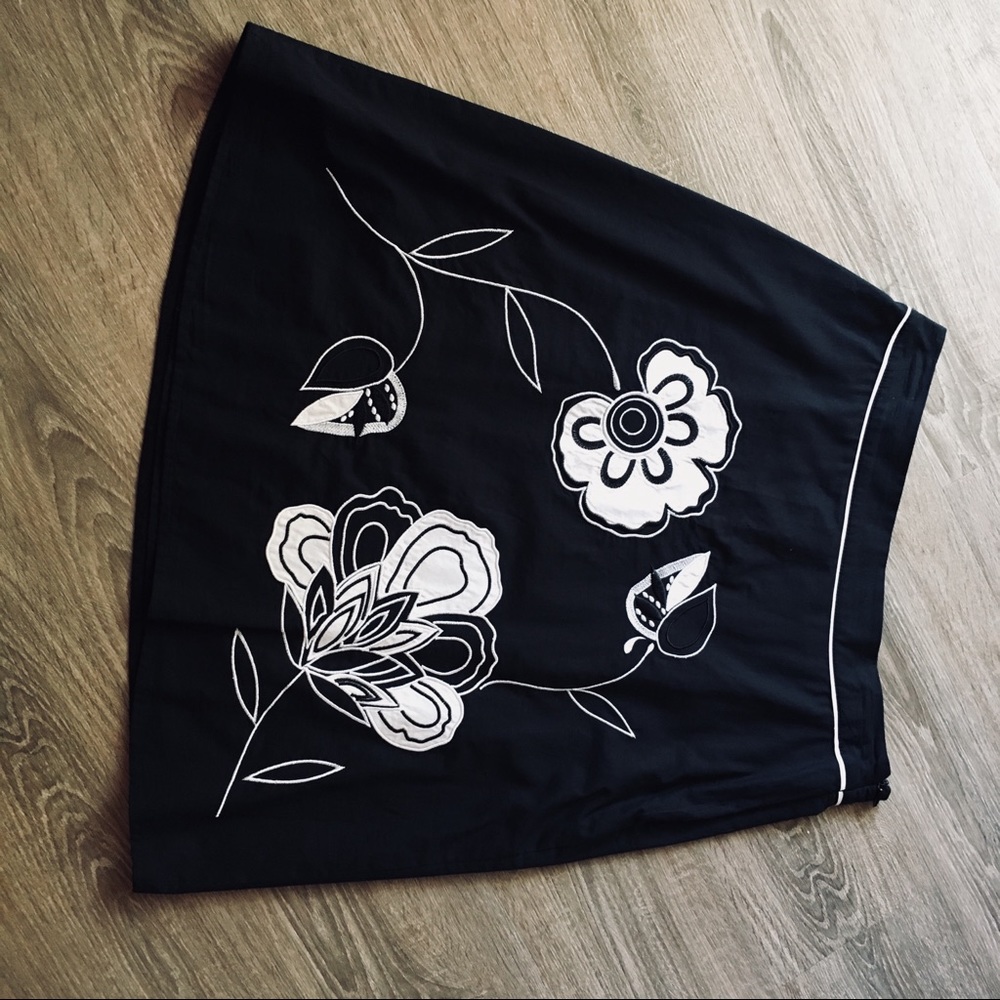 flower print skirt 💕🌸